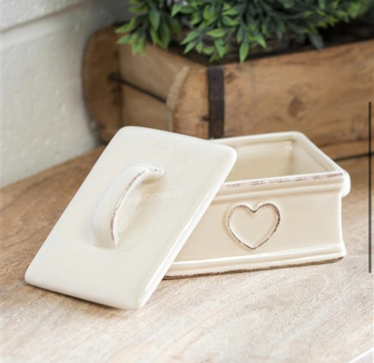 Country Butter Dish with lid