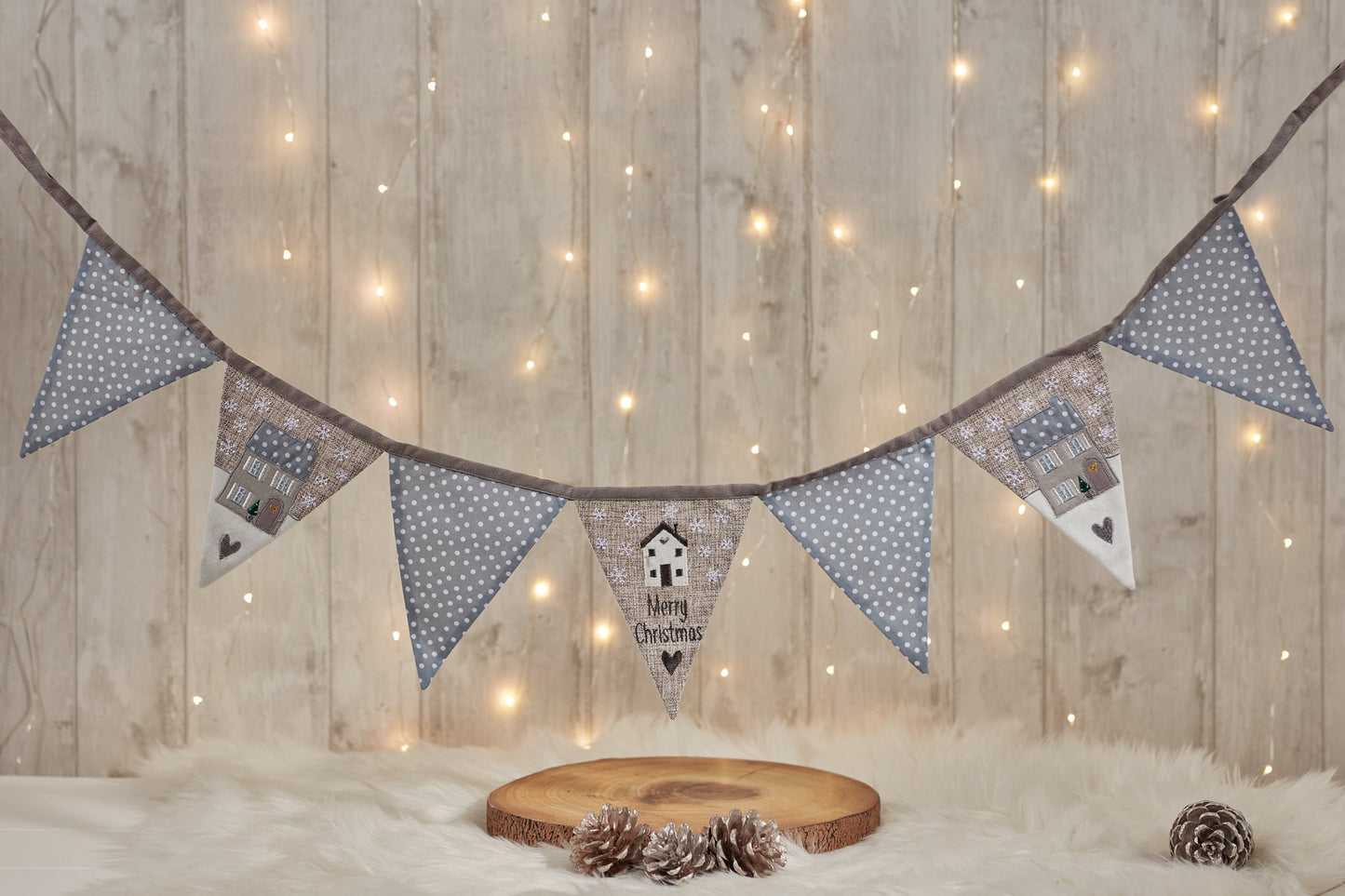 Cottage Christmas Bunting